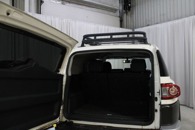 Used 2013 Toyota FJ Cruiser 4WD w/ Upgrade Pkg image 29