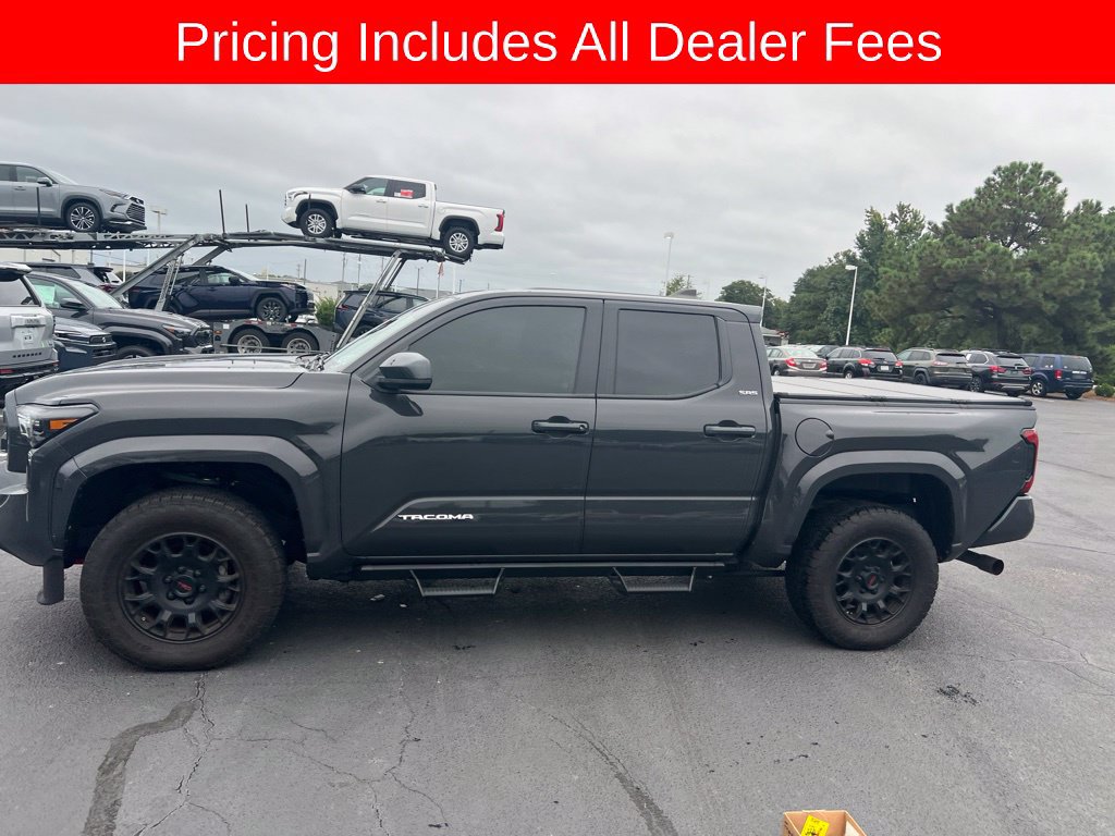 Used 2025 Toyota Tacoma SR5 AWD/4WD image 3