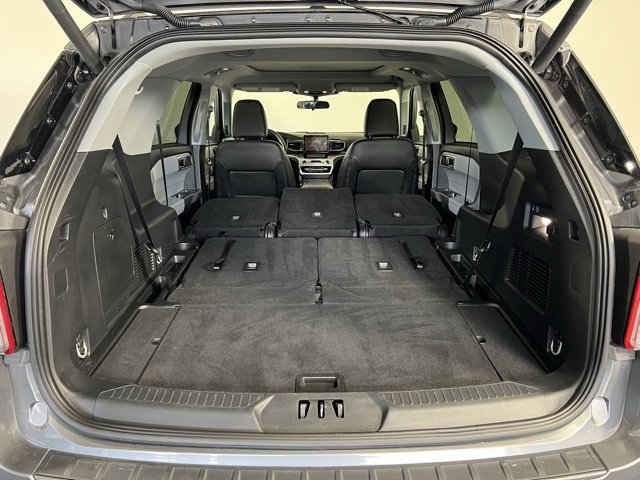 Used 2023 Ford Explorer XLT w/ XLT Sport Appearance Package image 10