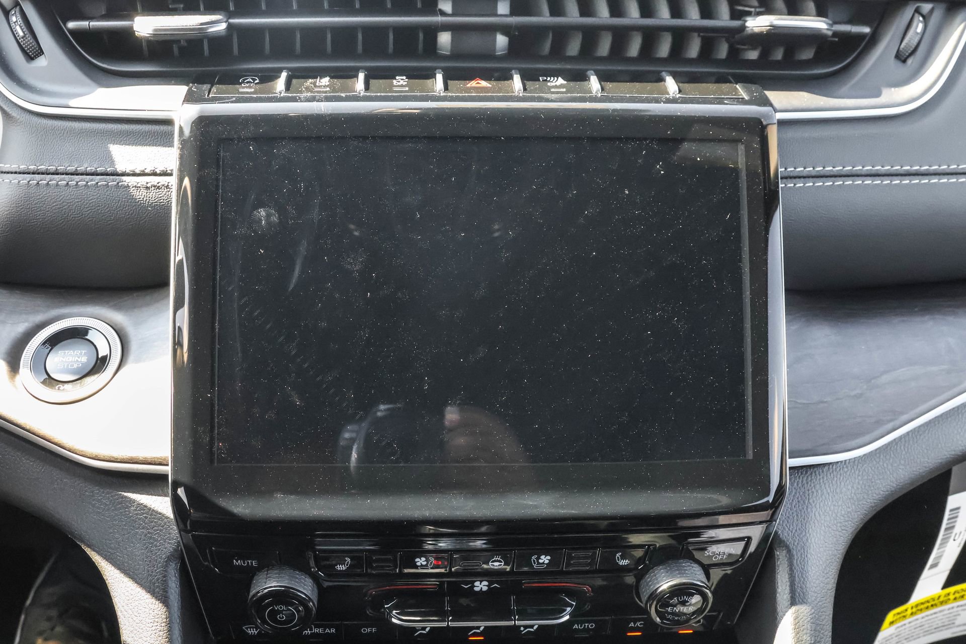 New 2025 Jeep Grand Cherokee Limited w/ Luxury Tech Group II image 18