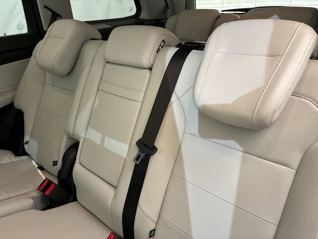 Used 2018 Mercedes-Benz GLS 550 4MATIC image 9