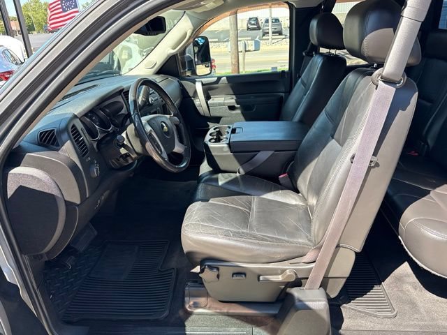 Used 2011 Chevrolet Silverado 3500 LT w/ Interior Plus Package AWD/4WD image 25