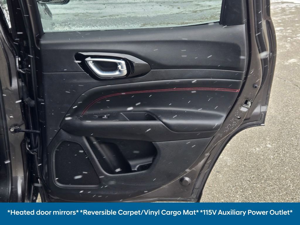 Used 2022 Jeep Compass Trailhawk w/ Trailhawk Convenience Group image 15