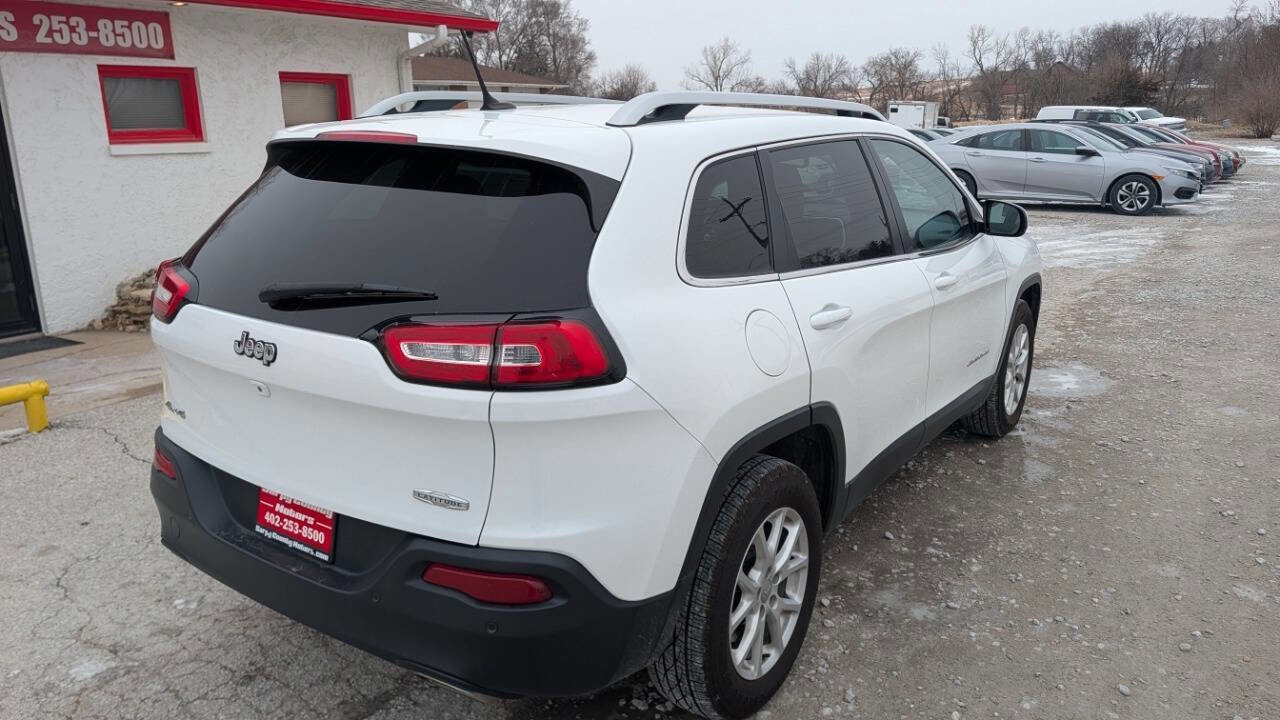 Used 2015 Jeep Cherokee Latitude w/ Cold Weather Group image 3