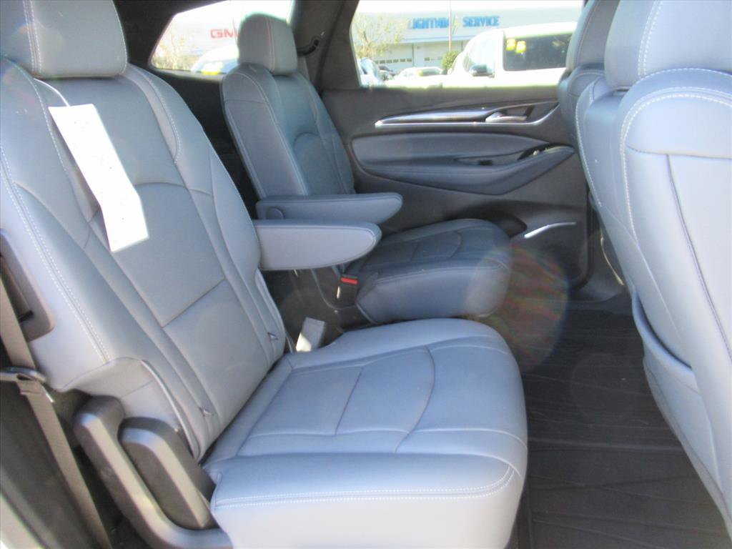 Used 2023 Buick Enclave Essence image 29