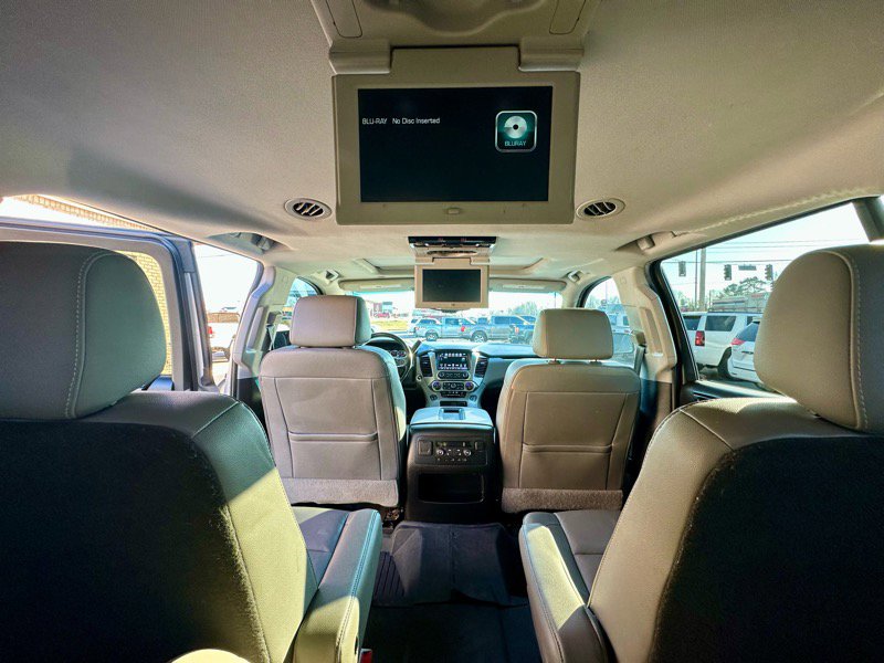 Used 2018 Chevrolet Suburban LT w/ LT Signature Package image 18