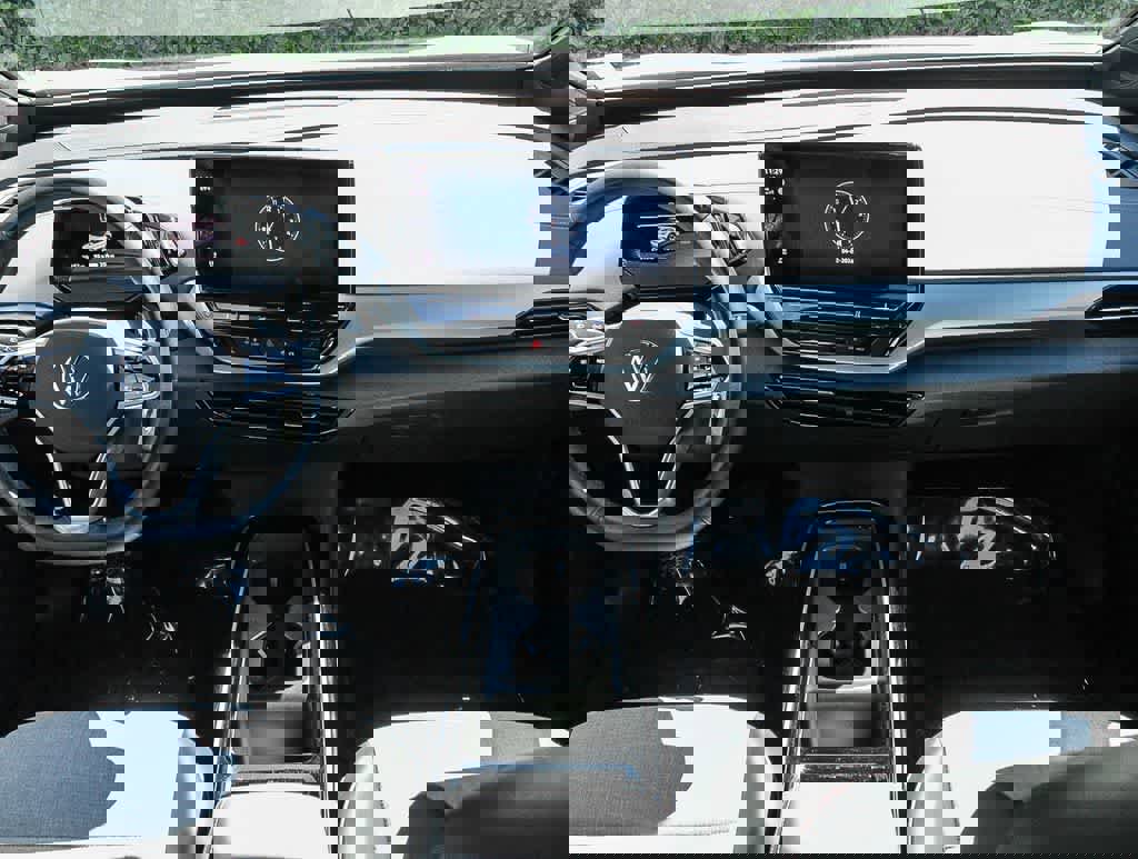 Used 2023 Volkswagen ID.4 Pro image 12