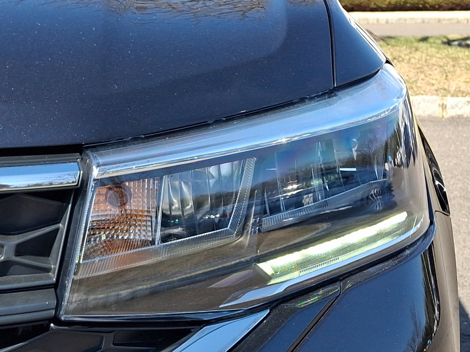 Certified 2024 Volkswagen Taos SE AWD/4WD image 10