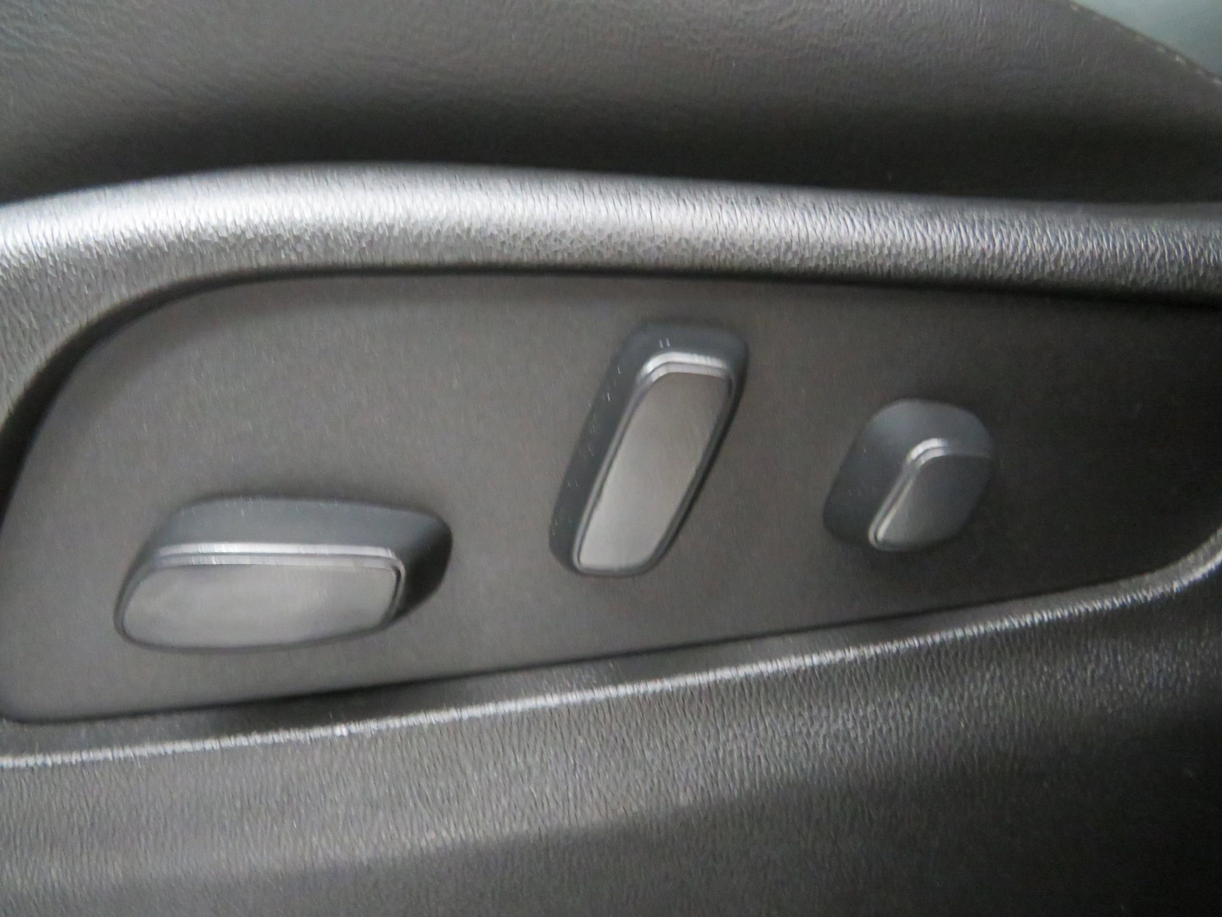 Used 2020 Cadillac XT4 Premium Luxury image 37