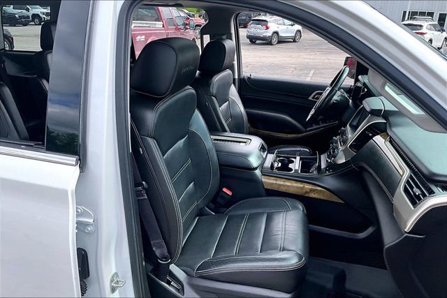 Used 2017 GMC Yukon Denali w/ Open Road Package AWD/4WD image 30