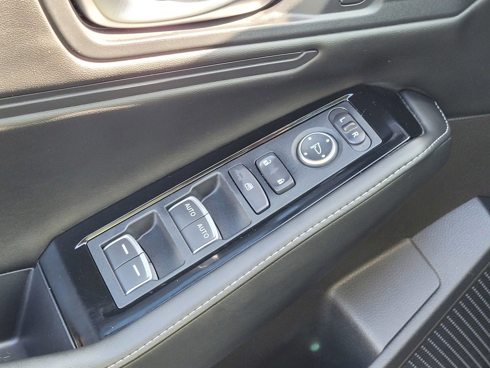 Certified 2025 Honda Accord Touring image 18