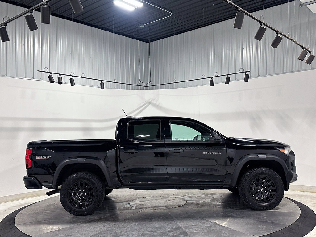 Used 2024 Chevrolet Colorado Trail Boss w/ Advanced Trailering Package AWD/4WD image 10