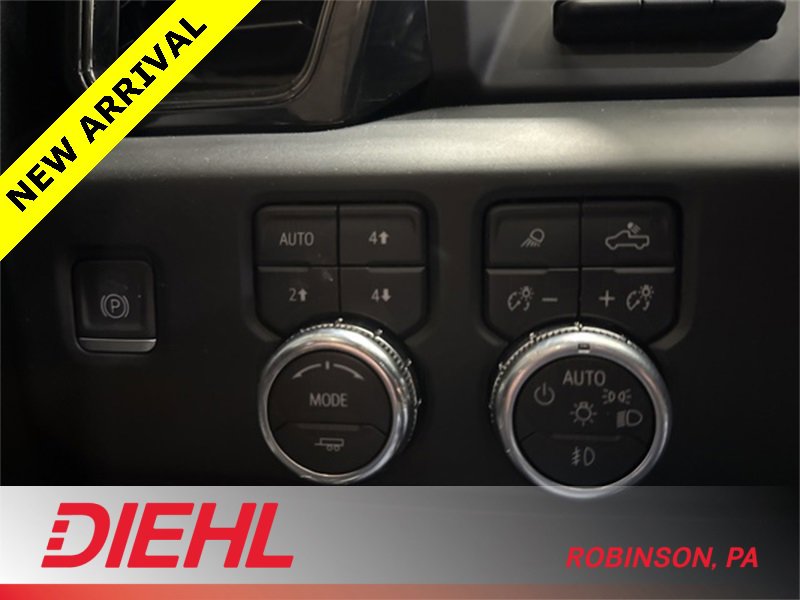 Used 2022 GMC Sierra 1500 AT4X image 26