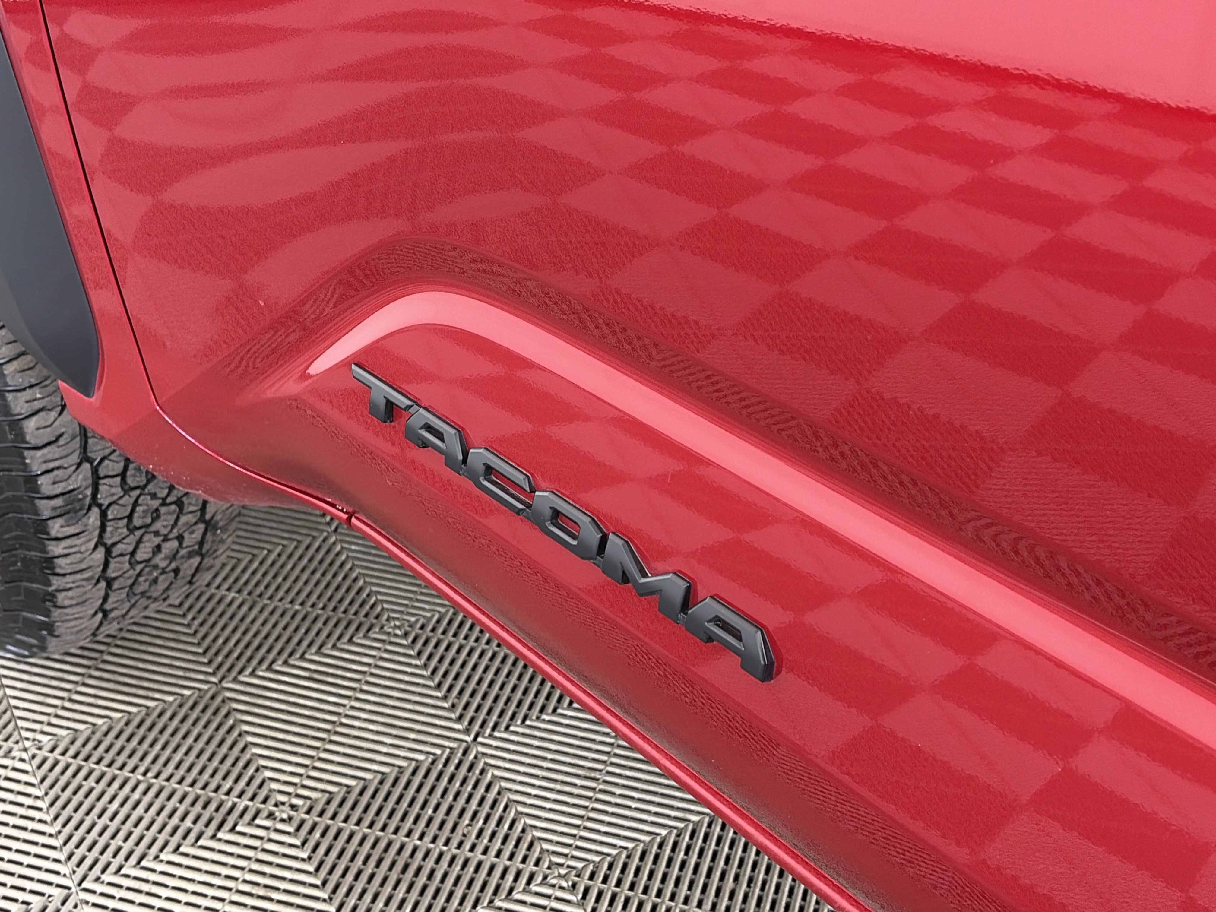 Used 2024 Toyota Tacoma TRD Off-Road image 17