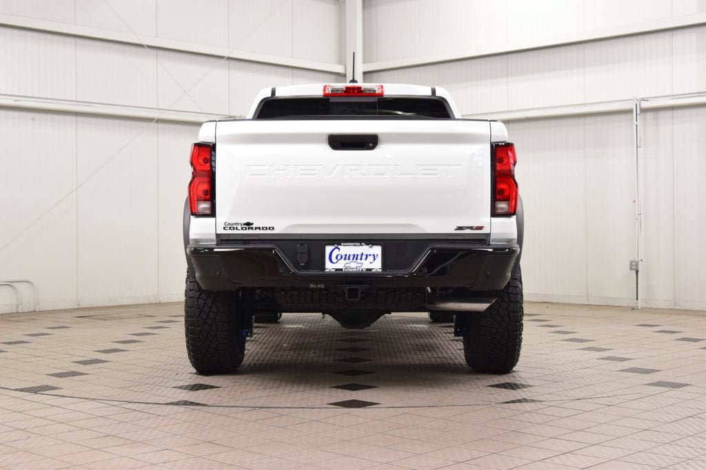 New 2026 Chevrolet Colorado ZR2 w/ Technology Package AWD/4WD image 7
