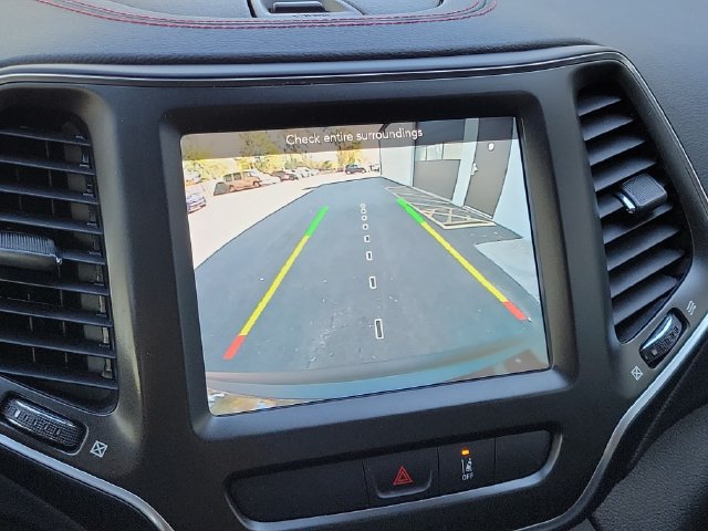 Used 2022 Jeep Cherokee Trailhawk AWD/4WD image 21