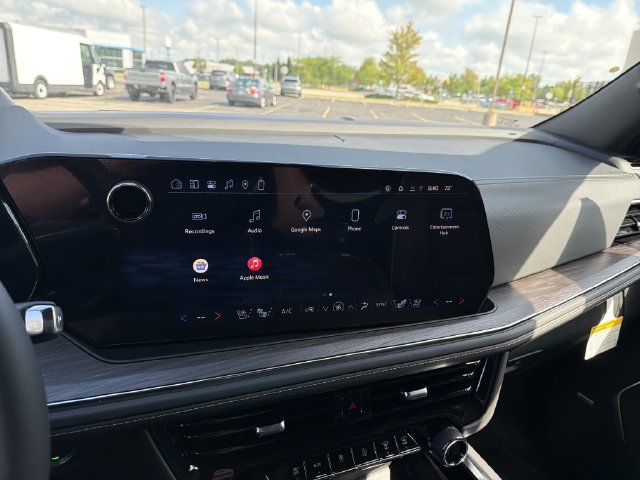 New 2026 Chevrolet Suburban Premier AWD/4WD image 18