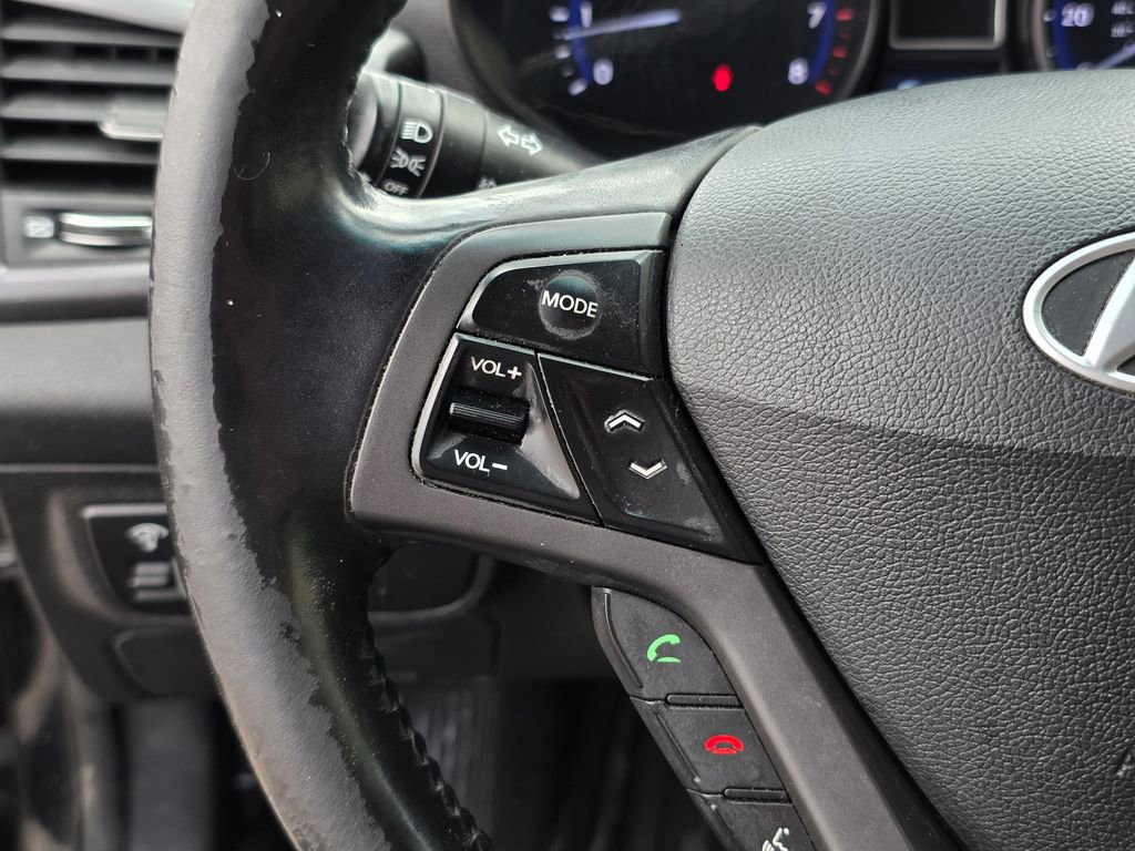 Used 2013 Hyundai Veloster Turbo image 25
