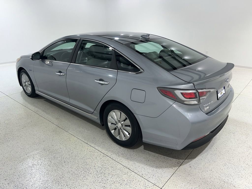 Used 2016 Hyundai Sonata SE image 3