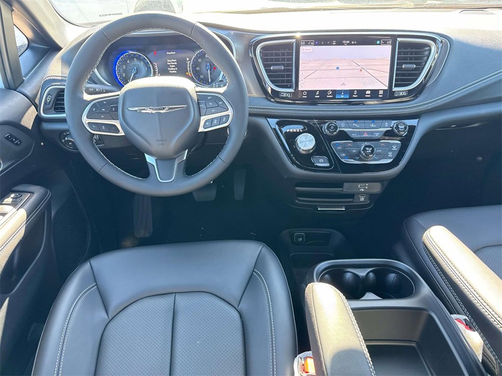 New 2026 Chrysler Pacifica Select image 10