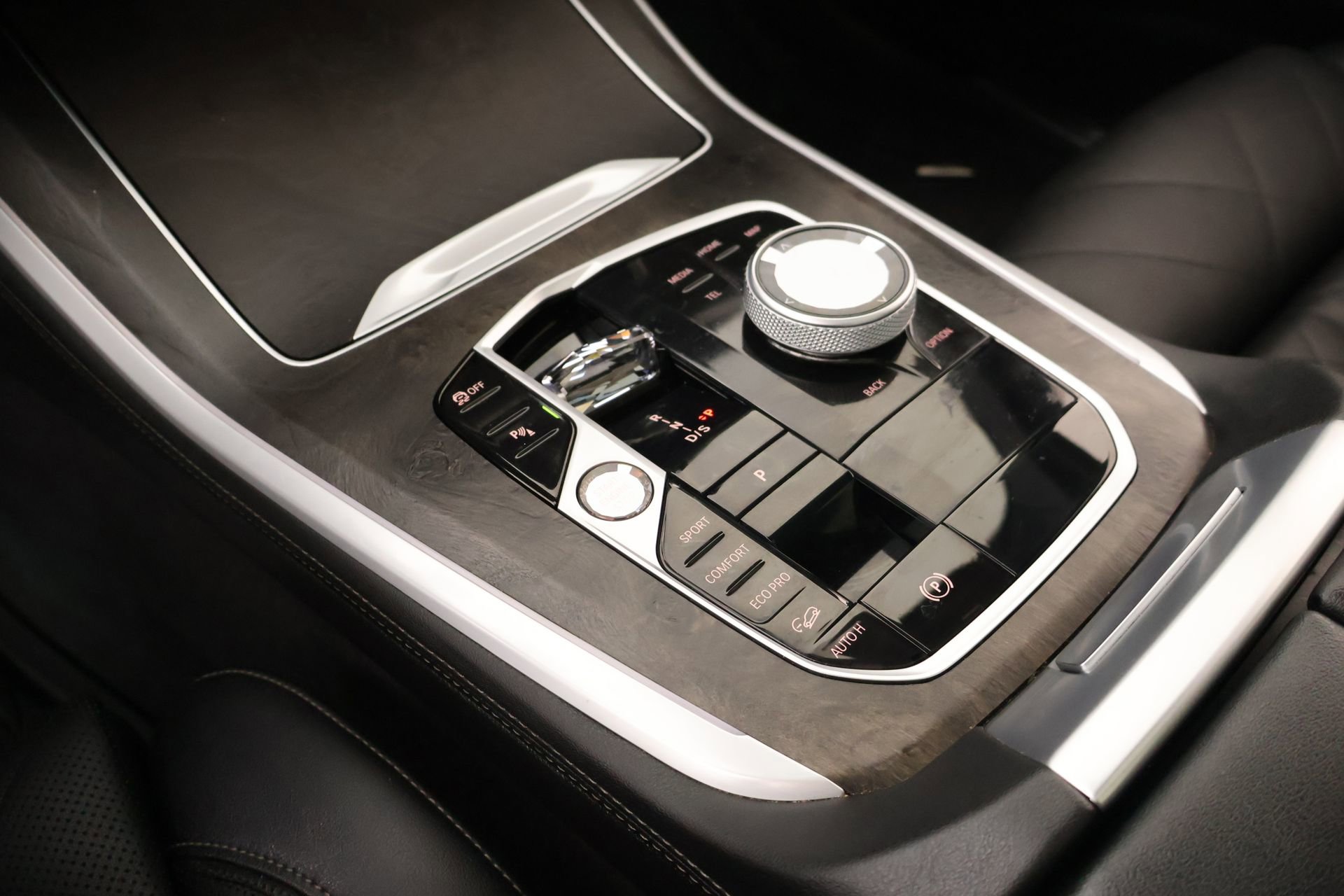 Used 2024 BMW X5 xDrive40i w/ Executive Package image 9