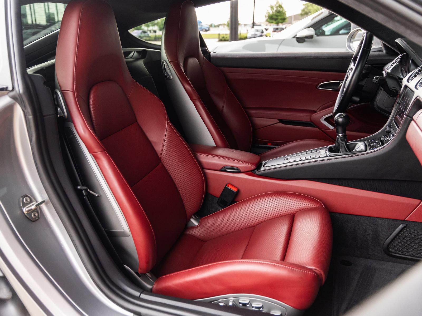 Certified 2018 Porsche 718 Cayman GTS RWD image 40