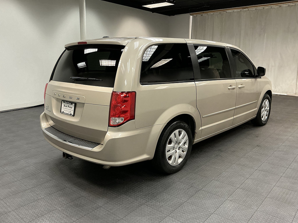Used 2014 Dodge Grand Caravan SE w/ Quick Order Package 29E SE FWD image 5