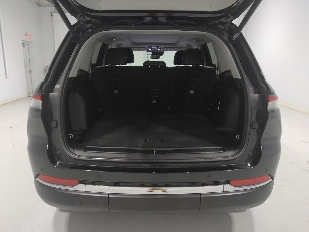 Used 2023 Jeep Grand Cherokee Limited AWD/4WD image 29
