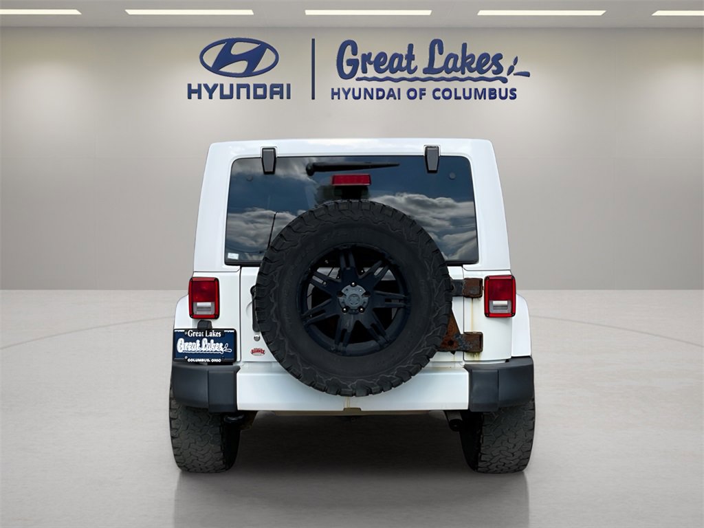 Used 2016 Jeep Wrangler Unlimited Sahara w/ Connectivity Group image 4