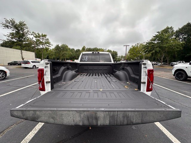 New 2026 RAM 2500 Laramie AWD/4WD image 10