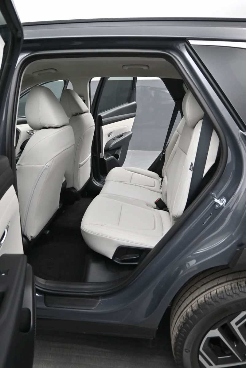 New 2026 Hyundai Tucson SEL Plus AWD/4WD image 14