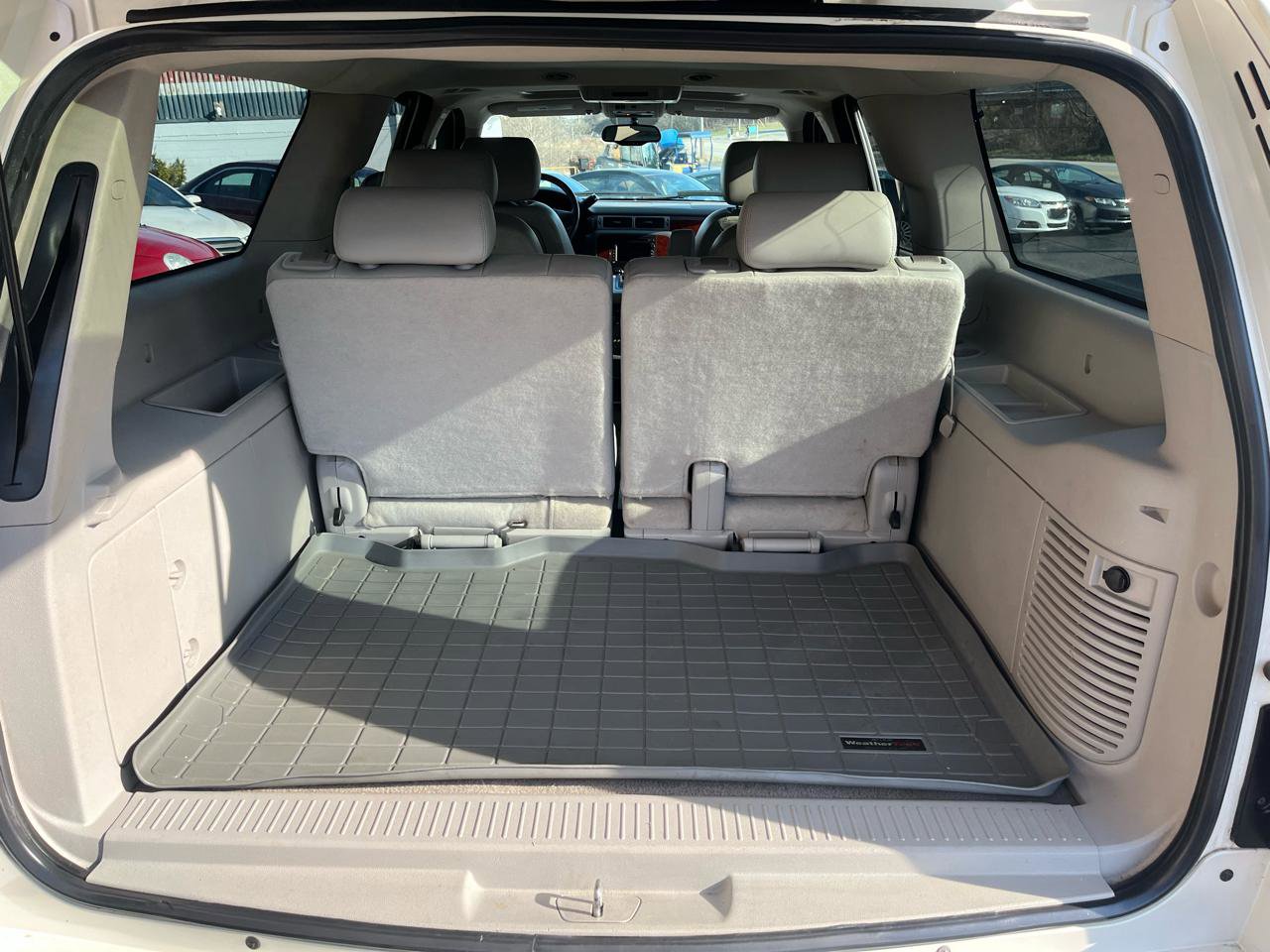 Used 2010 Chevrolet Suburban LTZ AWD/4WD image 7