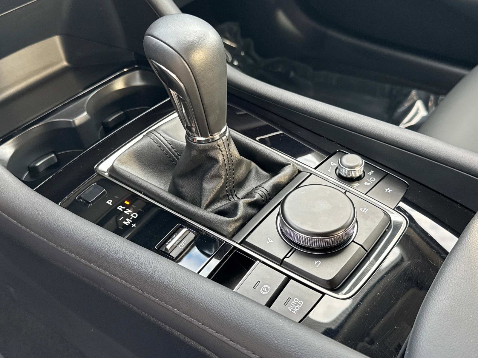 Used 2024 MAZDA MAZDA3 s image 27