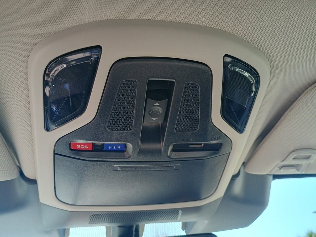 Certified 2025 Subaru Outback Premium image 32