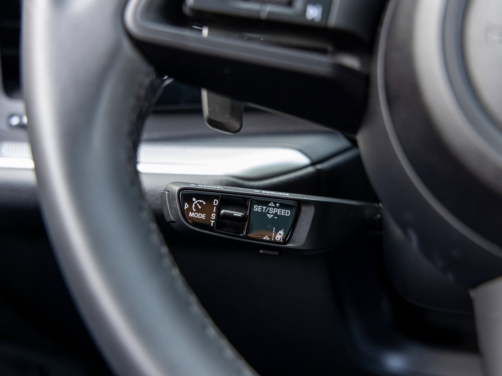 Certified 2025 Porsche Cayenne image 31