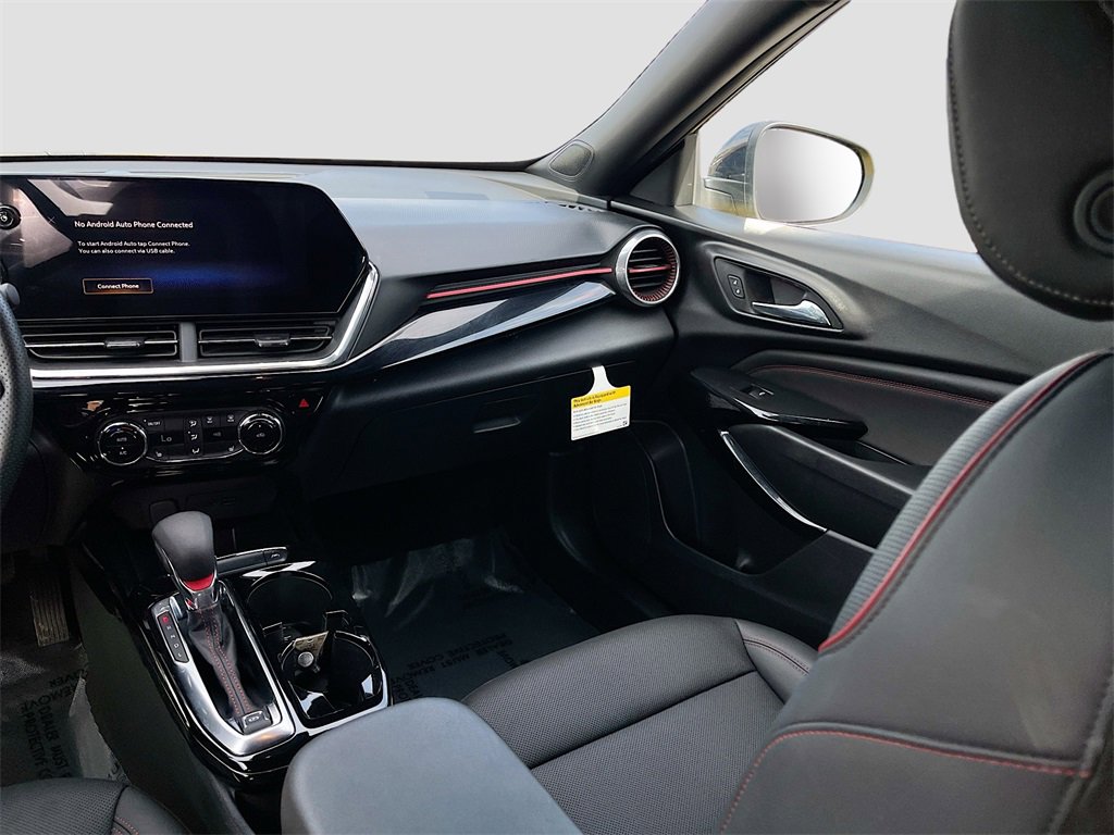 Used 2025 Chevrolet Trax RS w/ Driver Confidence Package image 23