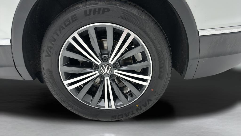 Used 2024 Volkswagen Tiguan Wolfsburg Edition FWD image 8