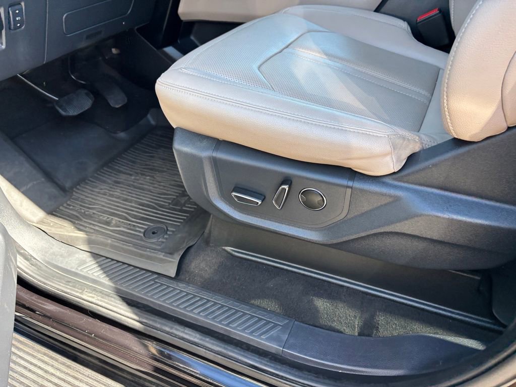 Used 2024 Ford Expedition Limited AWD/4WD image 27