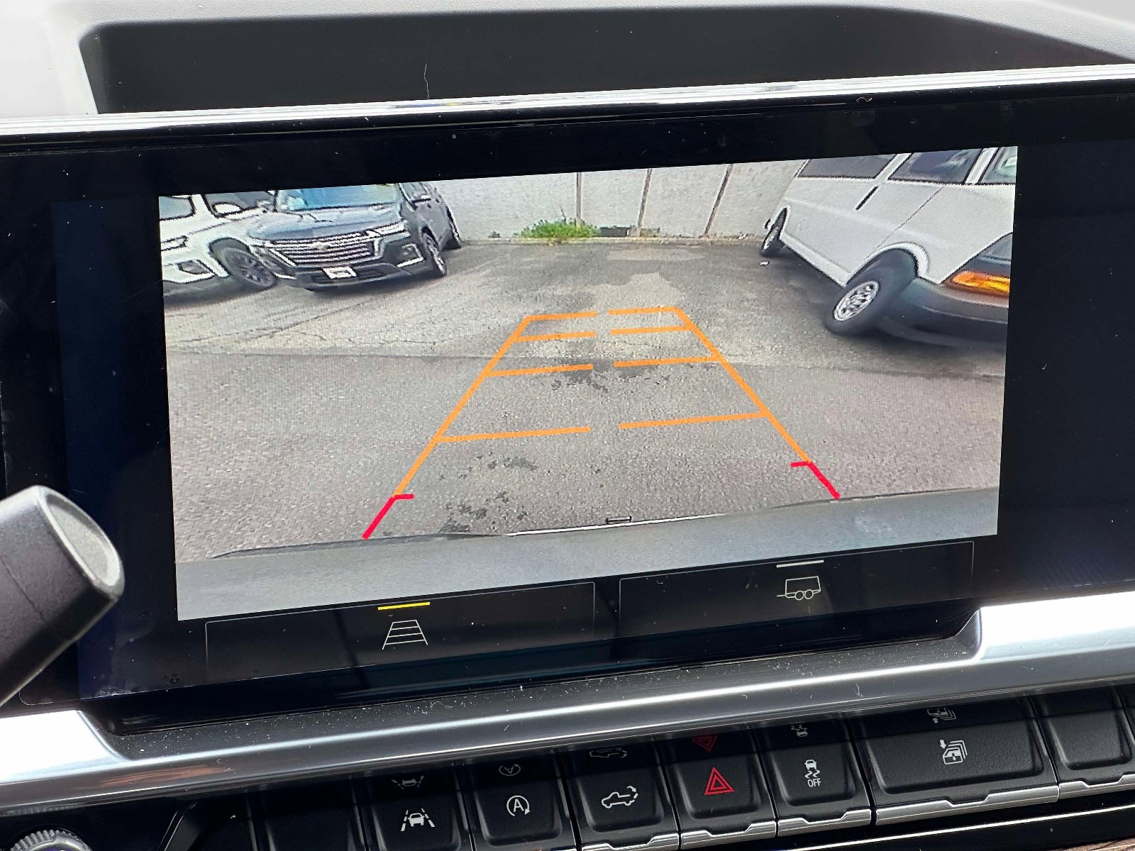 Used 2024 Chevrolet Silverado 1500 LT AWD/4WD image 28