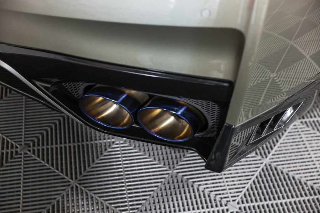 Used 2021 Nissan GT-R Premium image 9