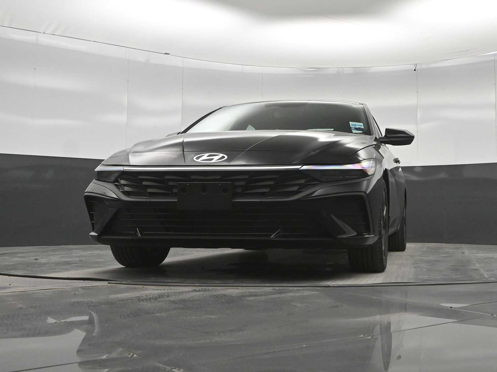 New 2026 Hyundai Elantra Sport FWD image 32