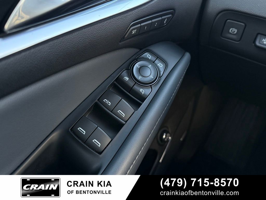 Used 2024 Buick Enclave Premium image 11