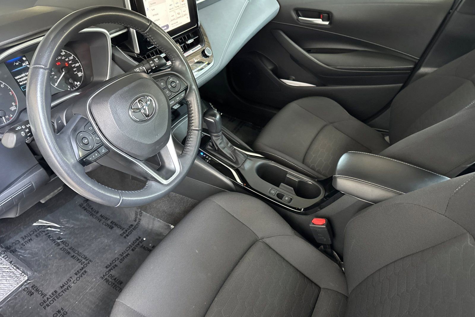 Used 2025 Toyota Corolla SE w/ SE Package FWD image 12