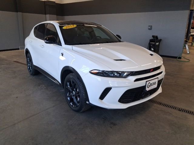 Used 2024 Dodge Hornet R/T Plus w/ R/T Blacktop Package image 2