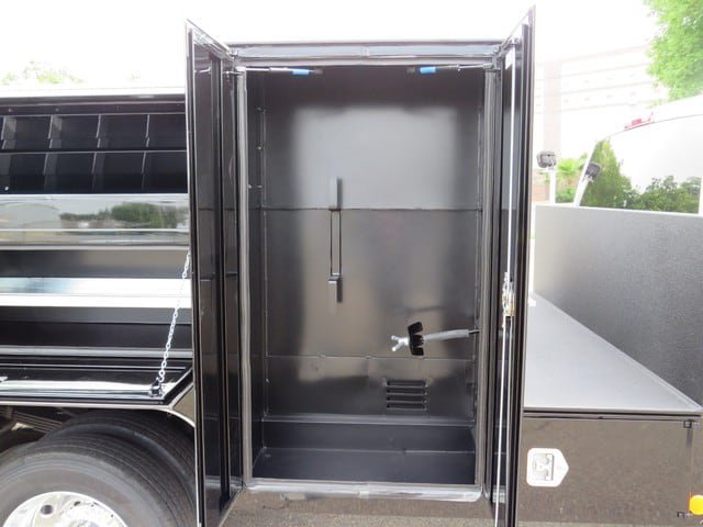 New 2023 RAM 5500 Tradesman w/ Chrome Appearance Group RWD image 26