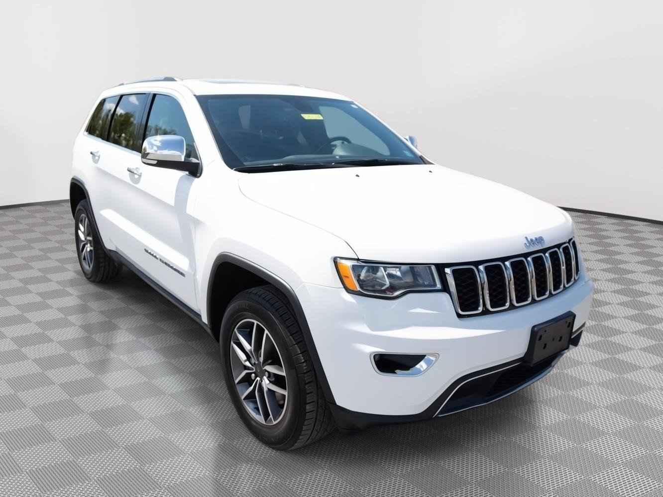 Used 2021 Jeep Grand Cherokee Limited AWD/4WD image 3