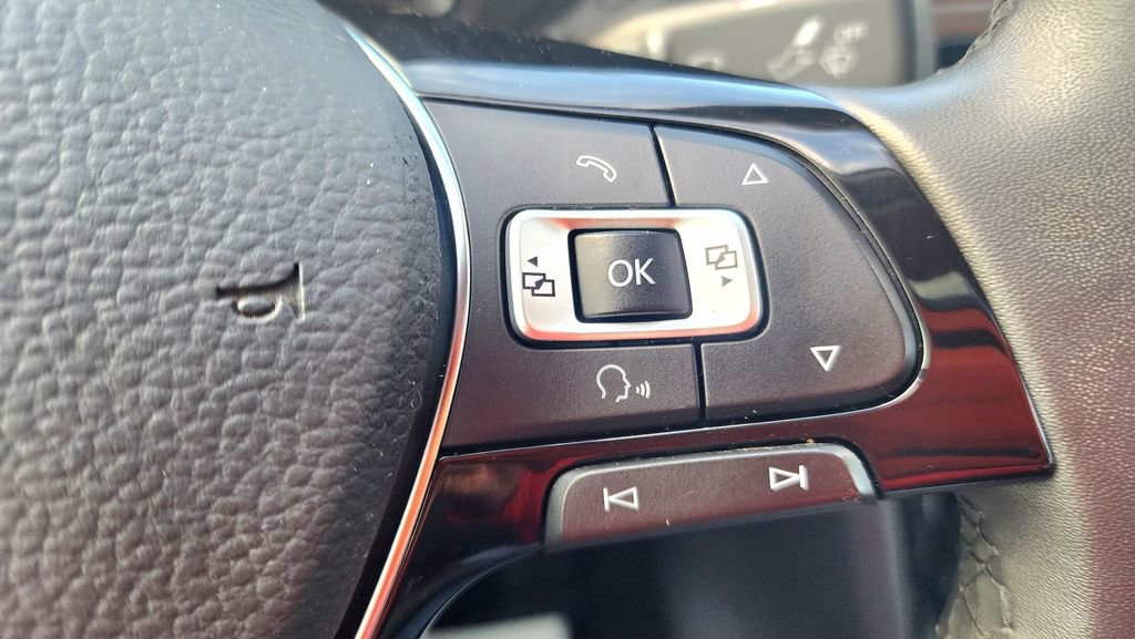 Used 2022 Volkswagen Passat 2.0T image 20