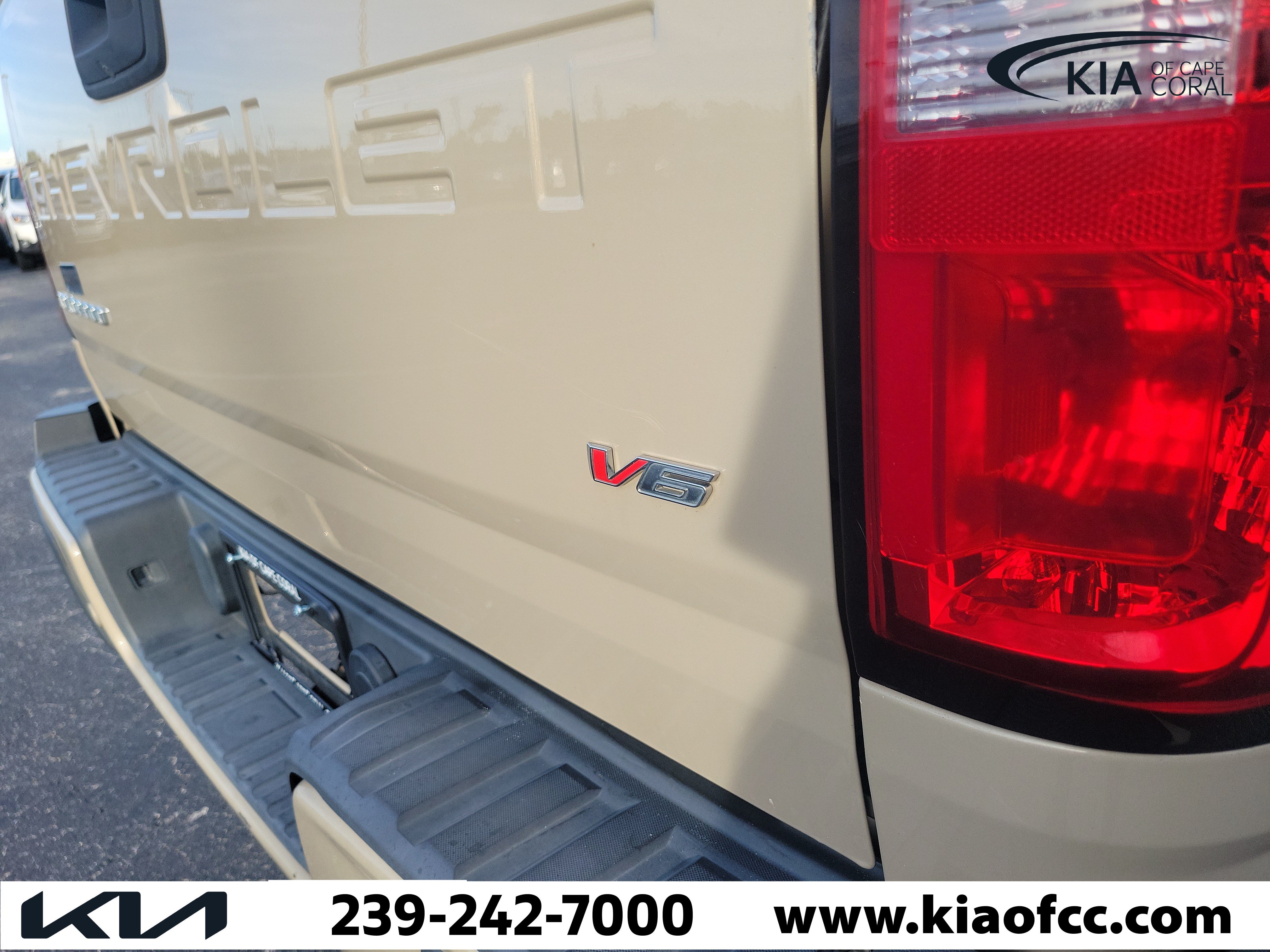 Used 2022 Chevrolet Colorado Z71 AWD/4WD image 12