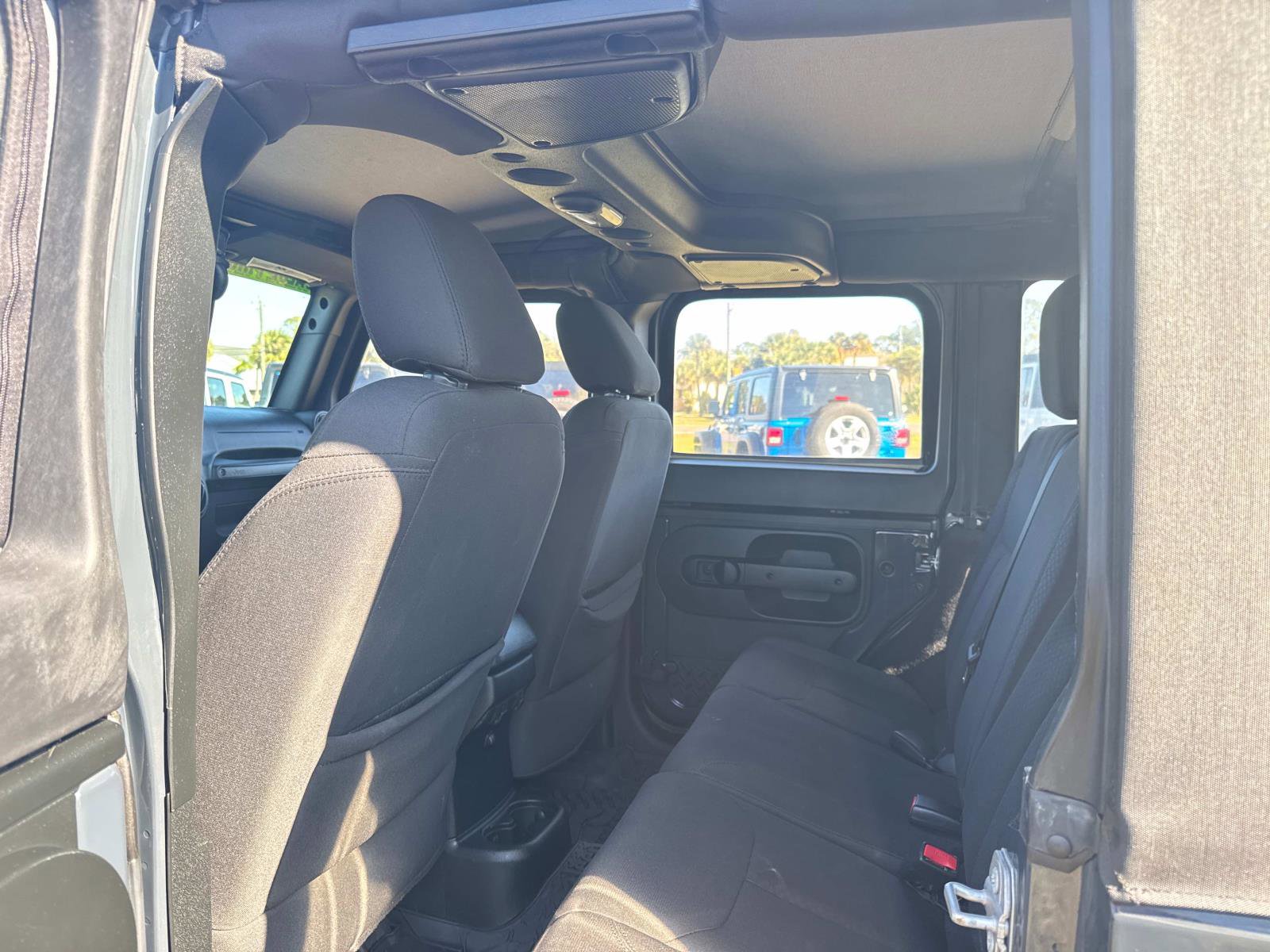 Used 2018 Jeep Wrangler Unlimited Sport w/ Connectivity Group image 16