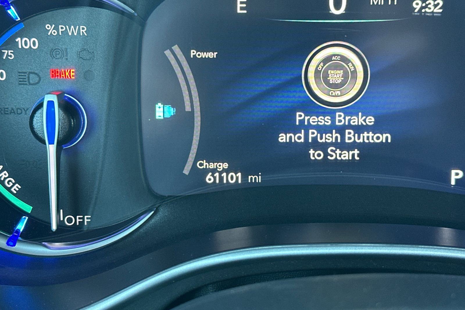 Used 2024 Chrysler Pacifica Select image 33